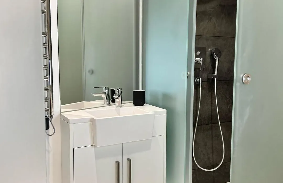 Suite In Shared House In Downtown Lisbon-1